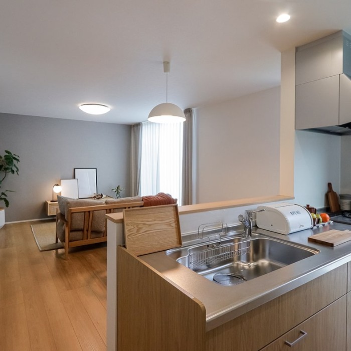 光と暮らす、シンプルな住まい