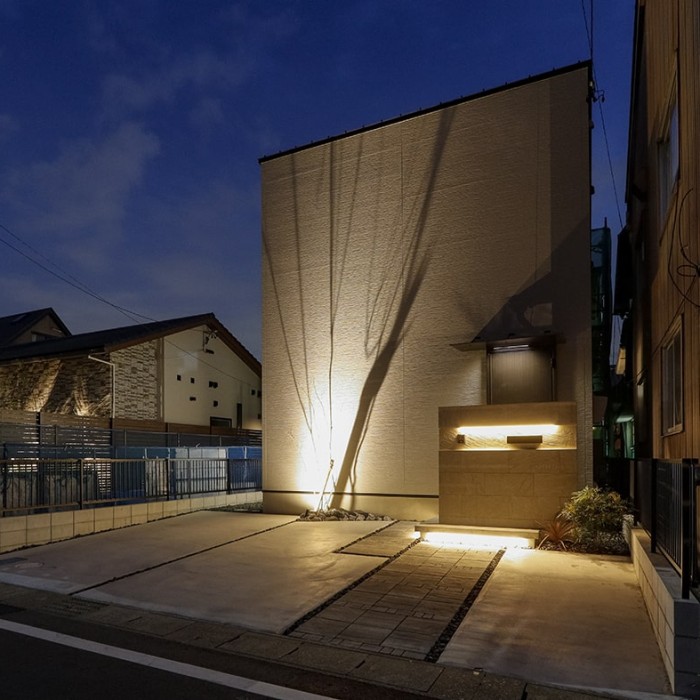 光と暮らす、シンプルな住まい