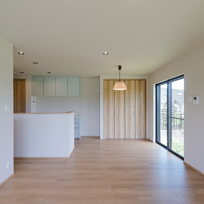 家族が心地よく暮らす、上質デザインの平屋の住まい